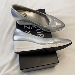 Naturalizer silver platform shoes
